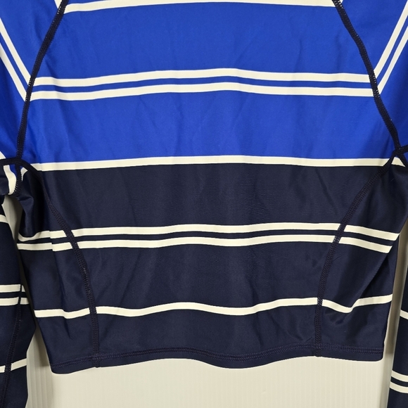 NWOT ATHLETA Blue,Black &White Striped Crop Top Rashguard UPF 50+Sz M TOP ONLY - Picture 11 of 13
